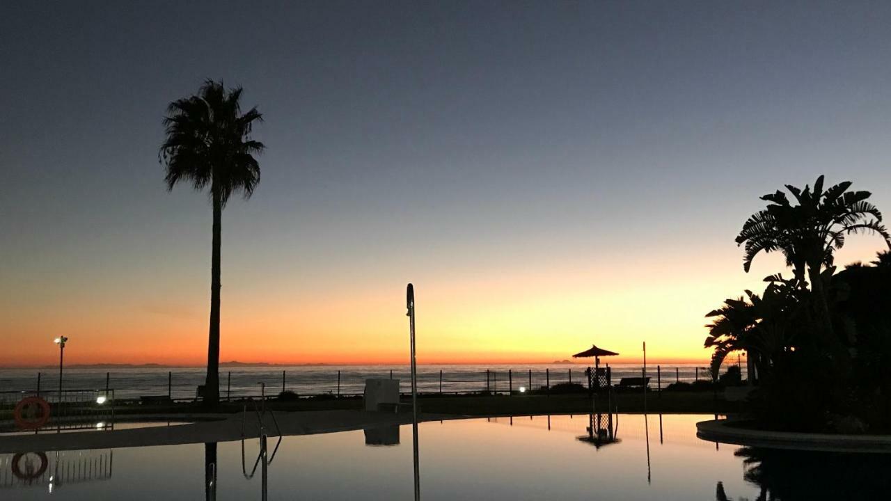 Mi Capricho 2B1 Beachfront Complex-Apartment Beachside With Sea Views Sitio de Calahonda エクステリア 写真